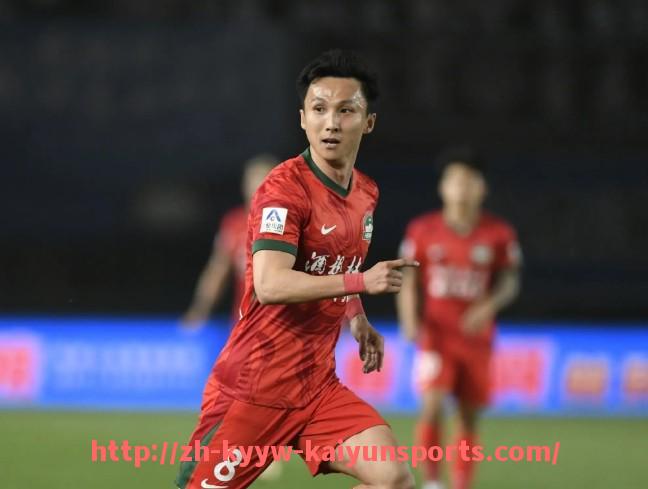 ky开云-法甲赛季最佳前锋球员名单及表现分析