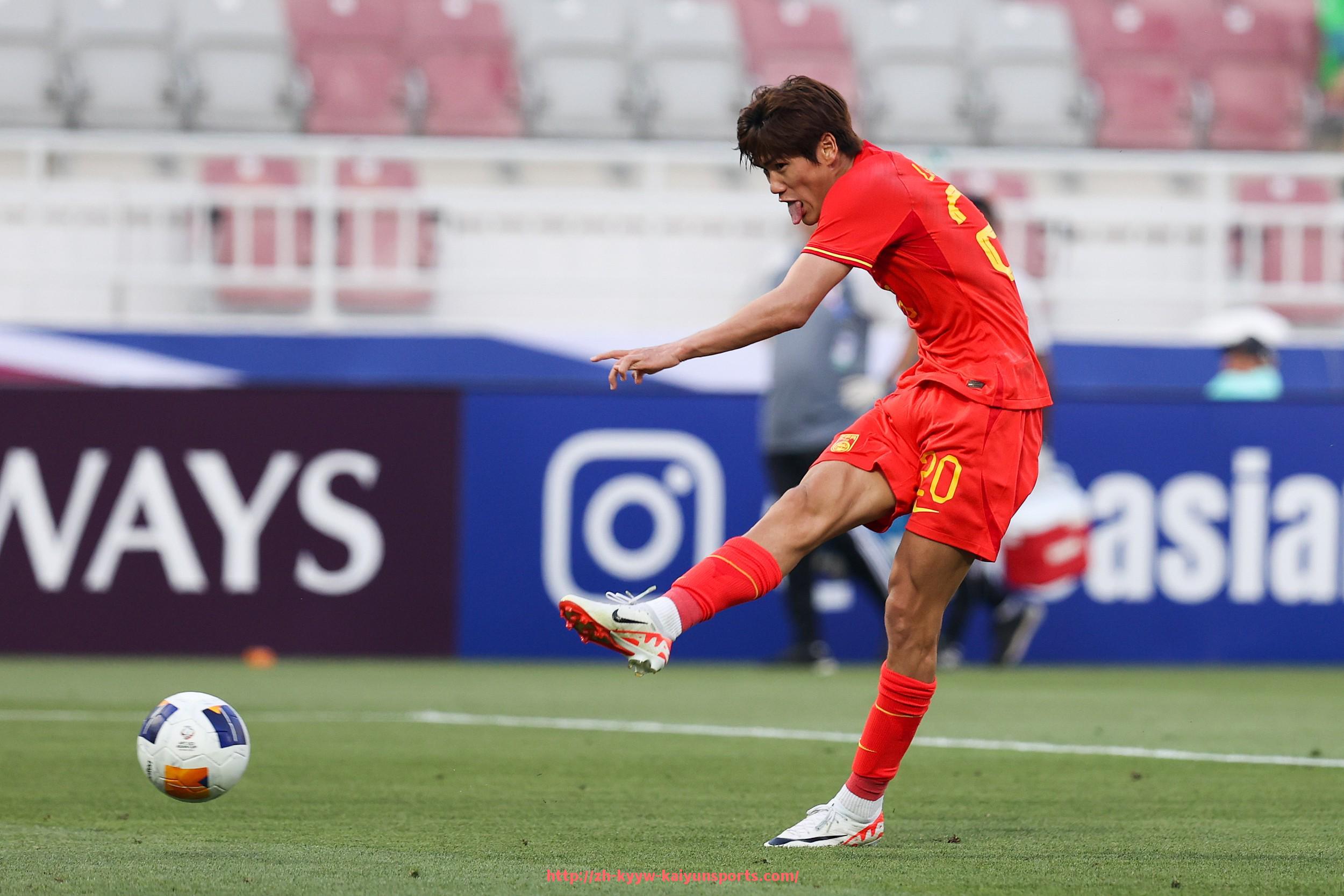 ky开云-火箭队主场比赛开场特效视频和观众反响