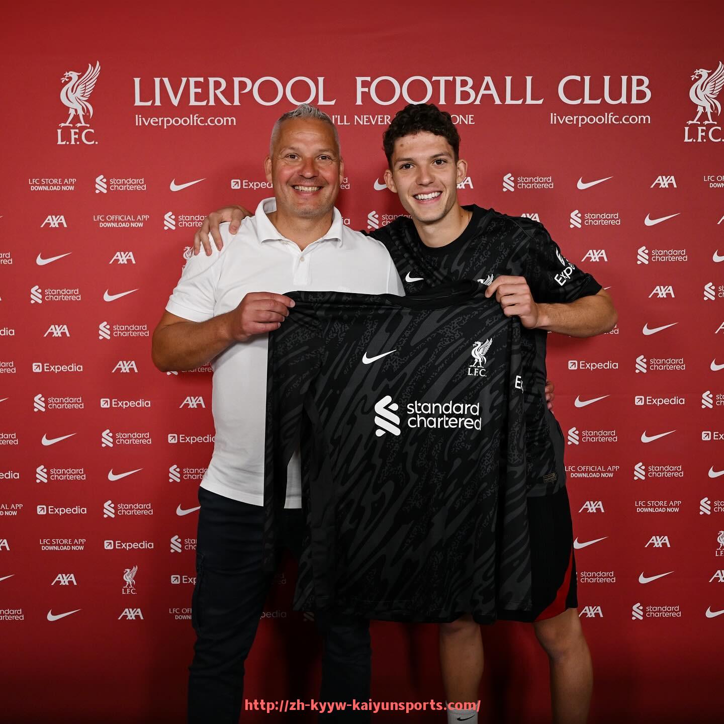 ky开云-NBA火箭队近十年季后赛比分及赛事对手统计