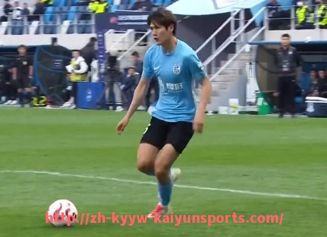 ky开云-世俱杯实时战况全面追踪及赛场动态报道