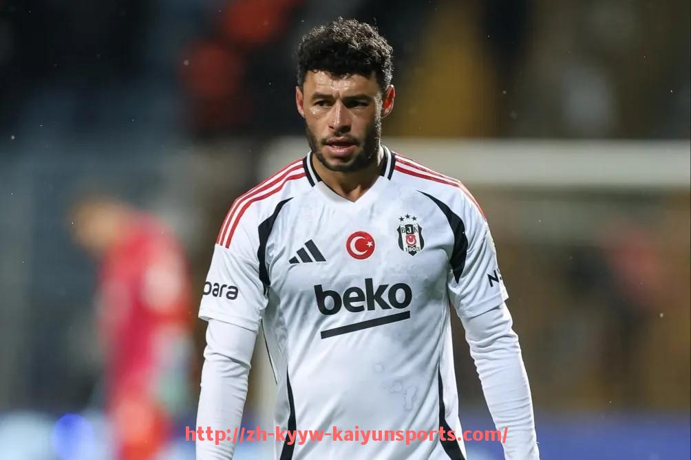 ky开云-世俱杯实时战况全面追踪及赛场动态报道